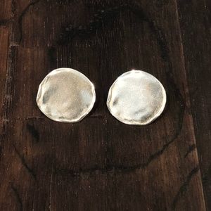 Silpada sterling ladies circle earrings